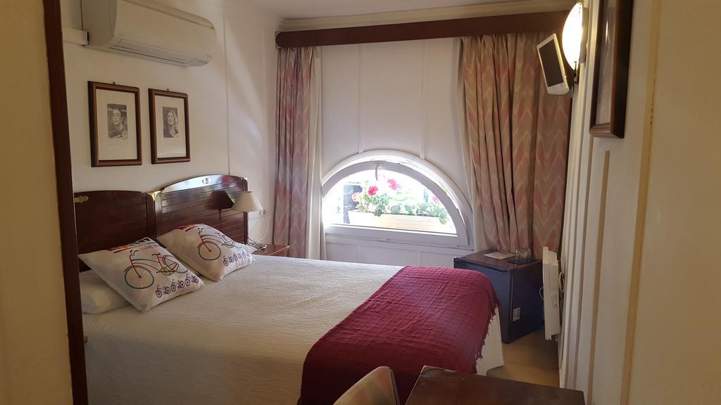 La Residencia 2*